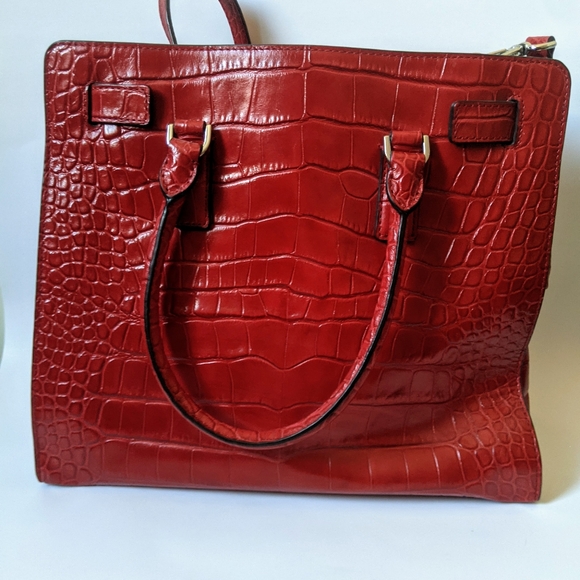MK Dillon Lg NS Tote RED - Picture 7 of 9